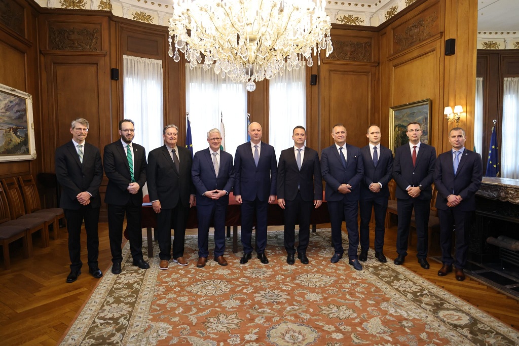 Delegation from UND stands with delegation from Bulgaria on occasion of signing of Memorandum of Understanding, re: extracting rare-earth elements from lignite coal.
