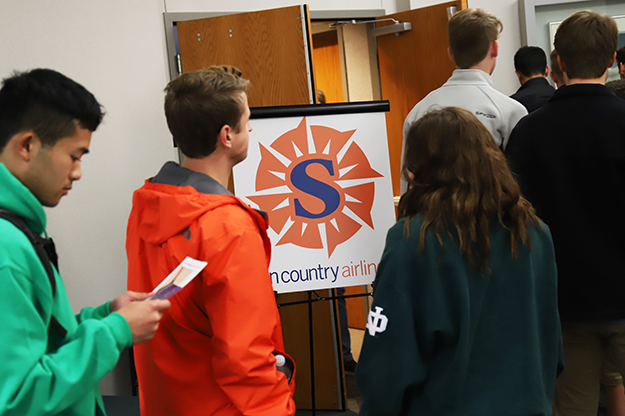 UND Aerospace students with Sun Country Airlines