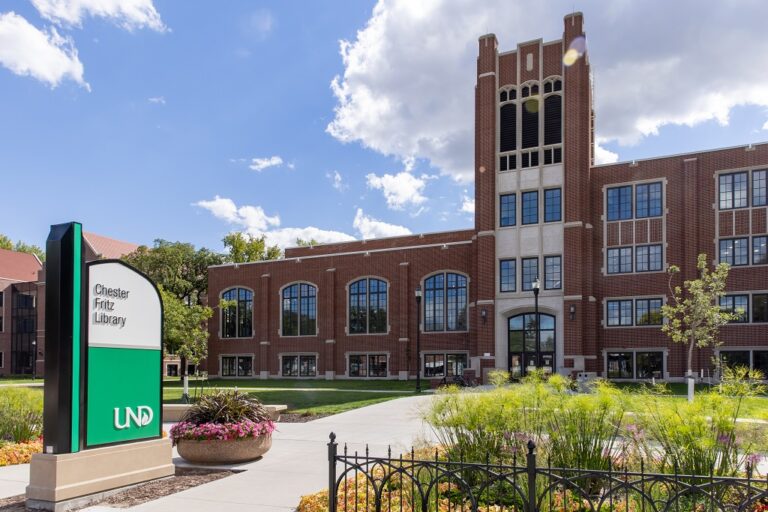 Chester Fritz Library