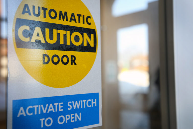 Automatic door sign
