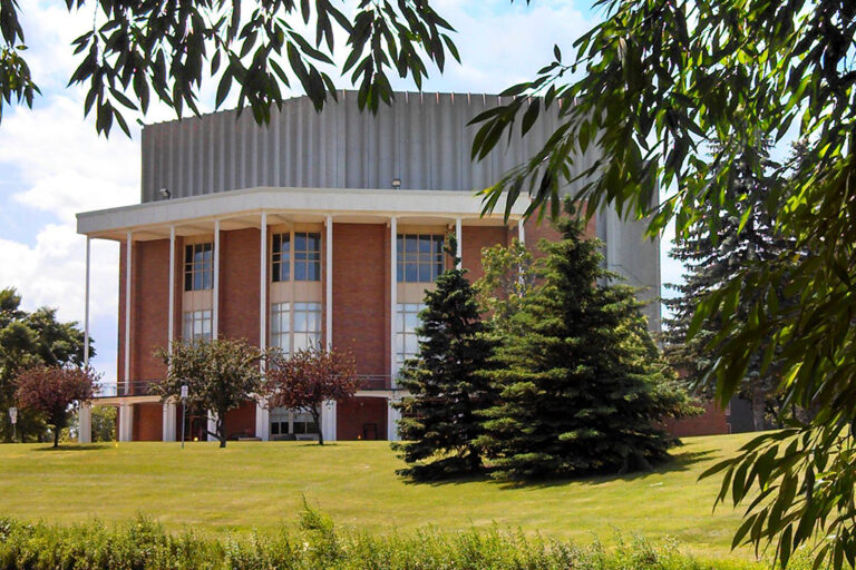 Chester Fritz Auditorium