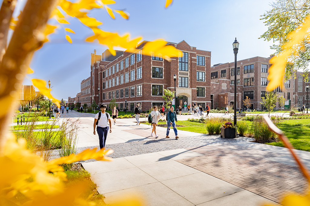 Faculty and Staff Town Hall is Wednesday, Aug. 27 - UND Today