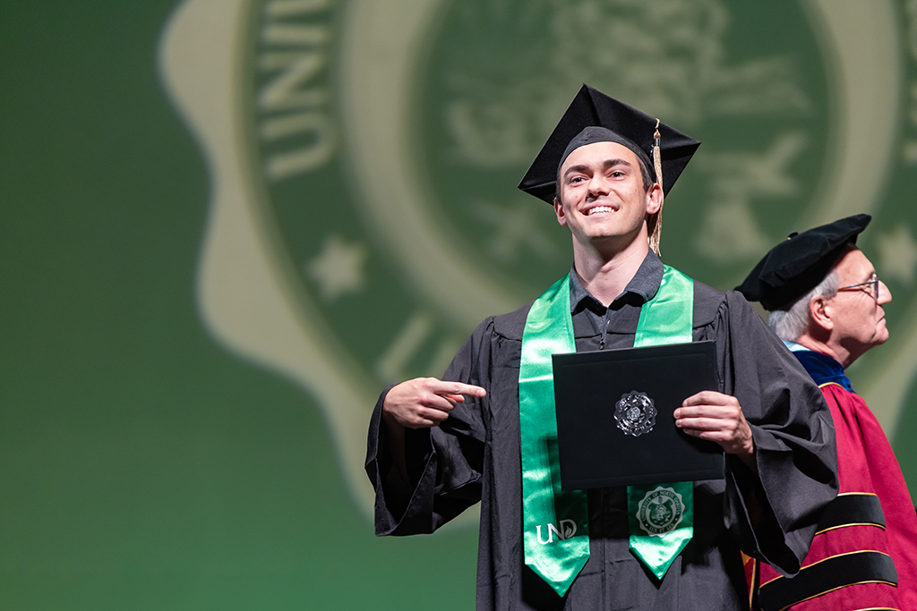 PHOTOS and VIDEO: UND Summer Commencement 2025 - UND Today