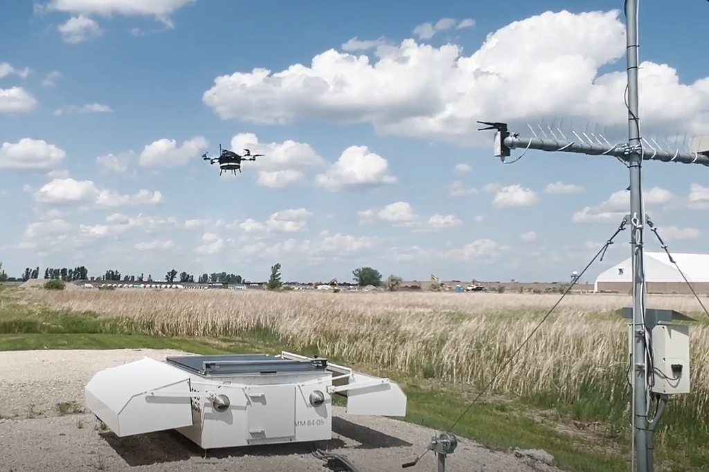 Meteodrone hovering above Meteobase at Grand Sky