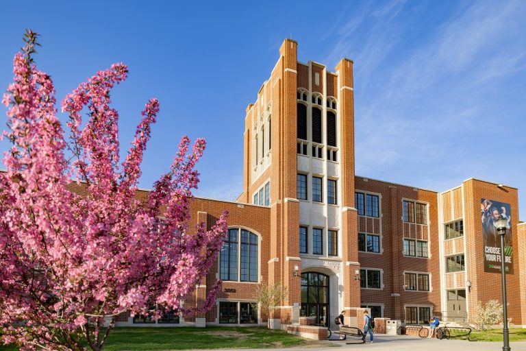 Chester Fritz Library