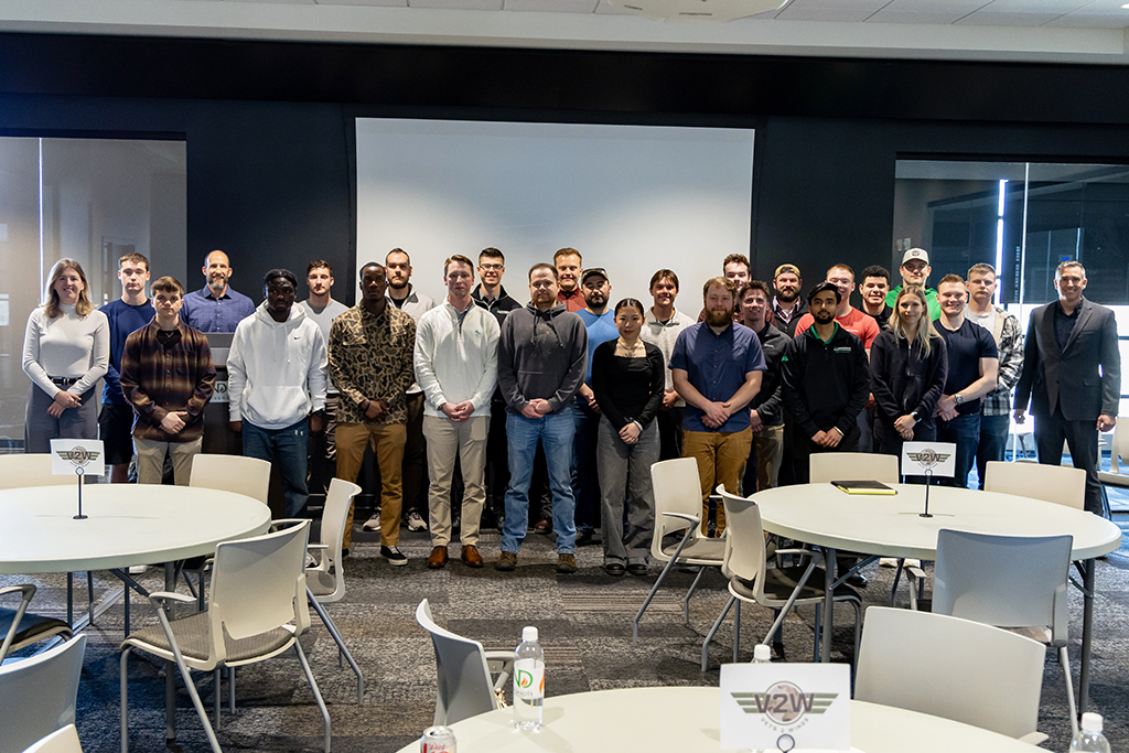 group photo of vets2wings participants