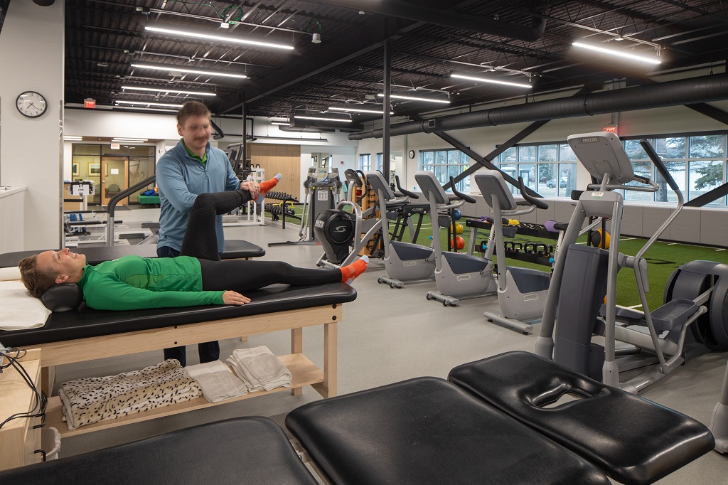 https://blogs.und.edu/und-today/wp-content/uploads/sites/7/2026/07/UND_Sports-Medicine_PT.jpg